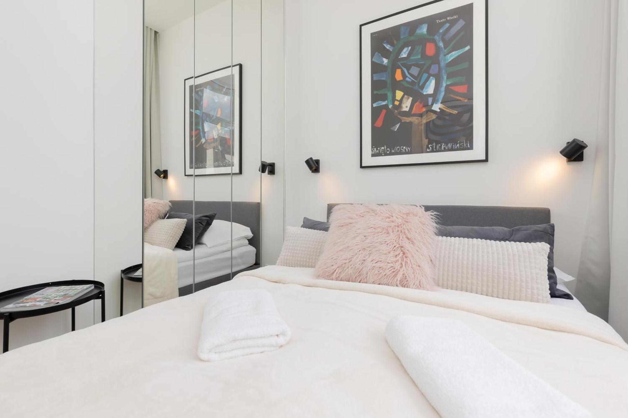City Panorama Spacious Apartment By Renters Prestige Warsawa Bagian luar foto